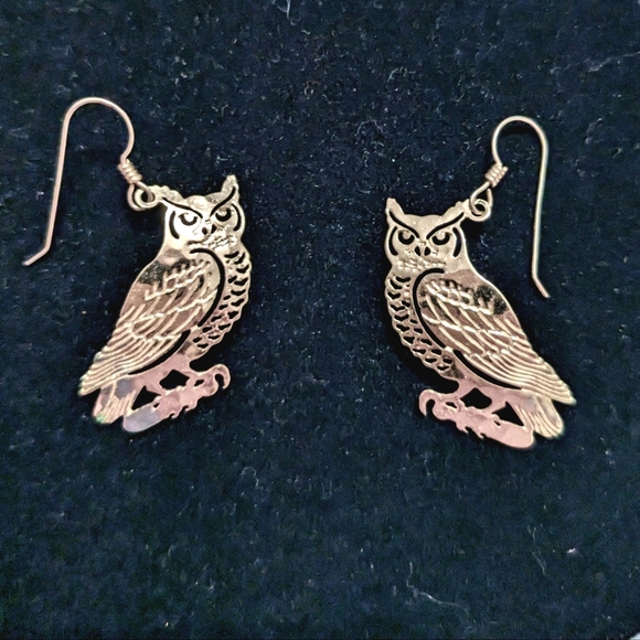 Wild Bryde owl earrings - Picture 3 of 4